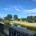 Prive Proche De La Gare Sncf