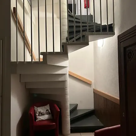 Prive Proche De La Gare Sncf アパート *