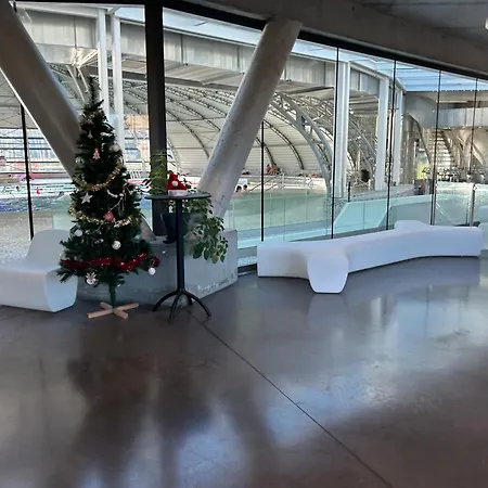 Prive Proche De La Gare Sncf